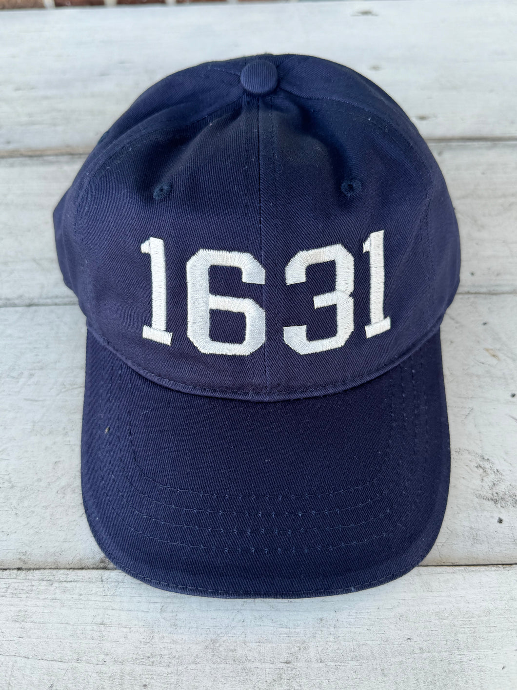 LEWES EMBROIDERED 1631 CAP